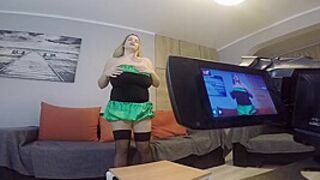 Secretly Watching Webcam Alluring Kitty Masturbation And Poses For 2 Sets