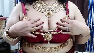 indian aunty with monstrous boobies