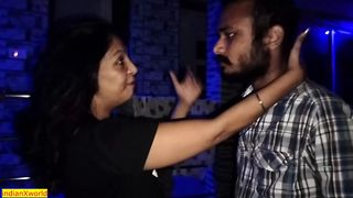 Indian cute skanks enjoy free sex at night! He was not ready