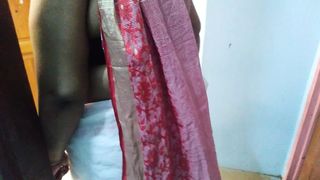 (Tamil desi saree pahne charming mall) - 45 year mature neighbor aunty drilled while sweeping the house