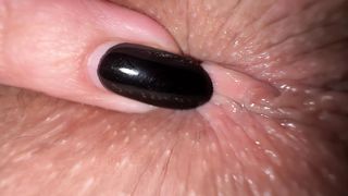 Close up butt fingering and kinky talk, anal masturbates climax