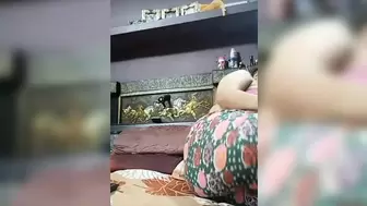 Indian cute model gigantic tits nude showing in home made naughty talk for sex