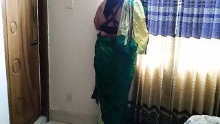 (Tamil Aunty ki Majboori Chudai) attractive Priya Aunty Nailed by neighbor In Bed Room - Giant Fuck & sperm