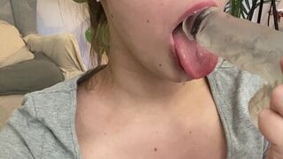 Horny college teenie want to get a good rate and seduce her hot teacher