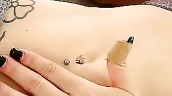 Solo belly button play
