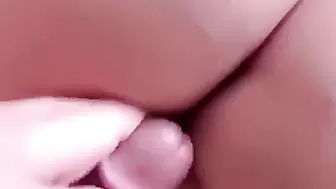 The blonde girl loves morning sex and filming it closeup on webcam